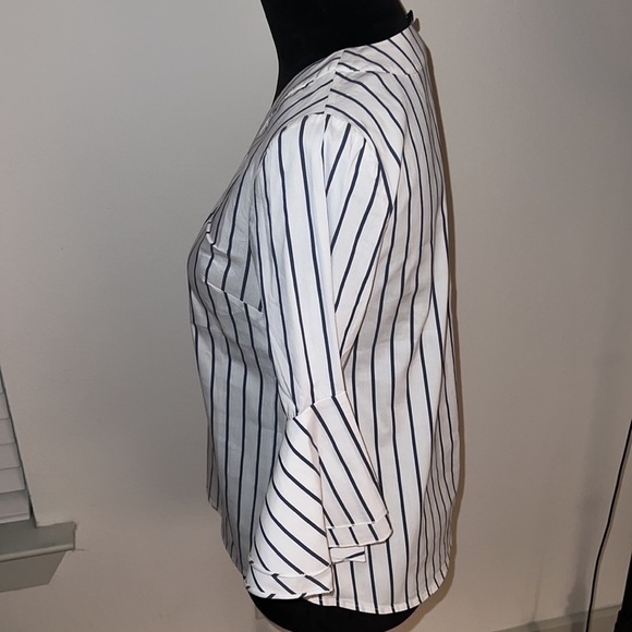 White House Black‎ Market The Carmen white blue striped  Poplin blouse top Sz 4 - Picture 5 of 9